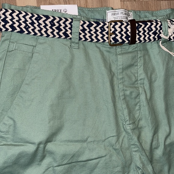 Men’s Free People sage green shorts with woven fabric belt, size 30 - Picture 2 of 10